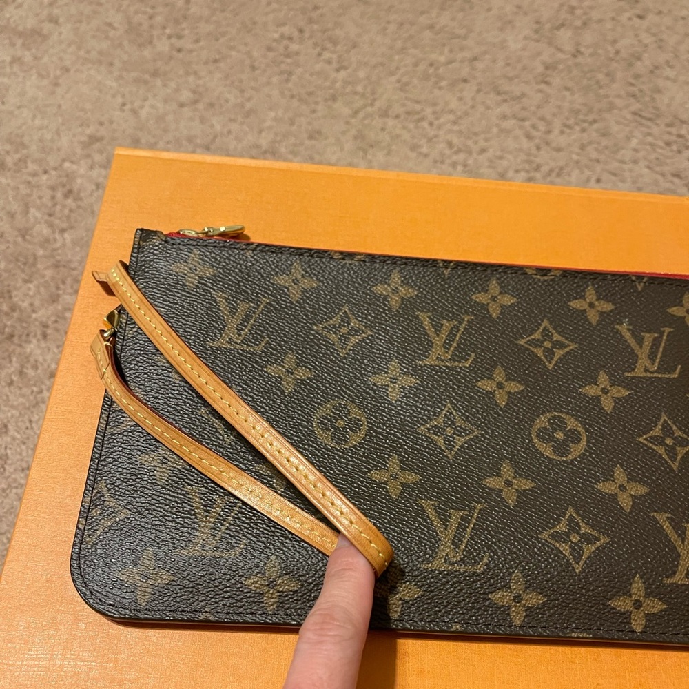 Authentic LV twist wallet.